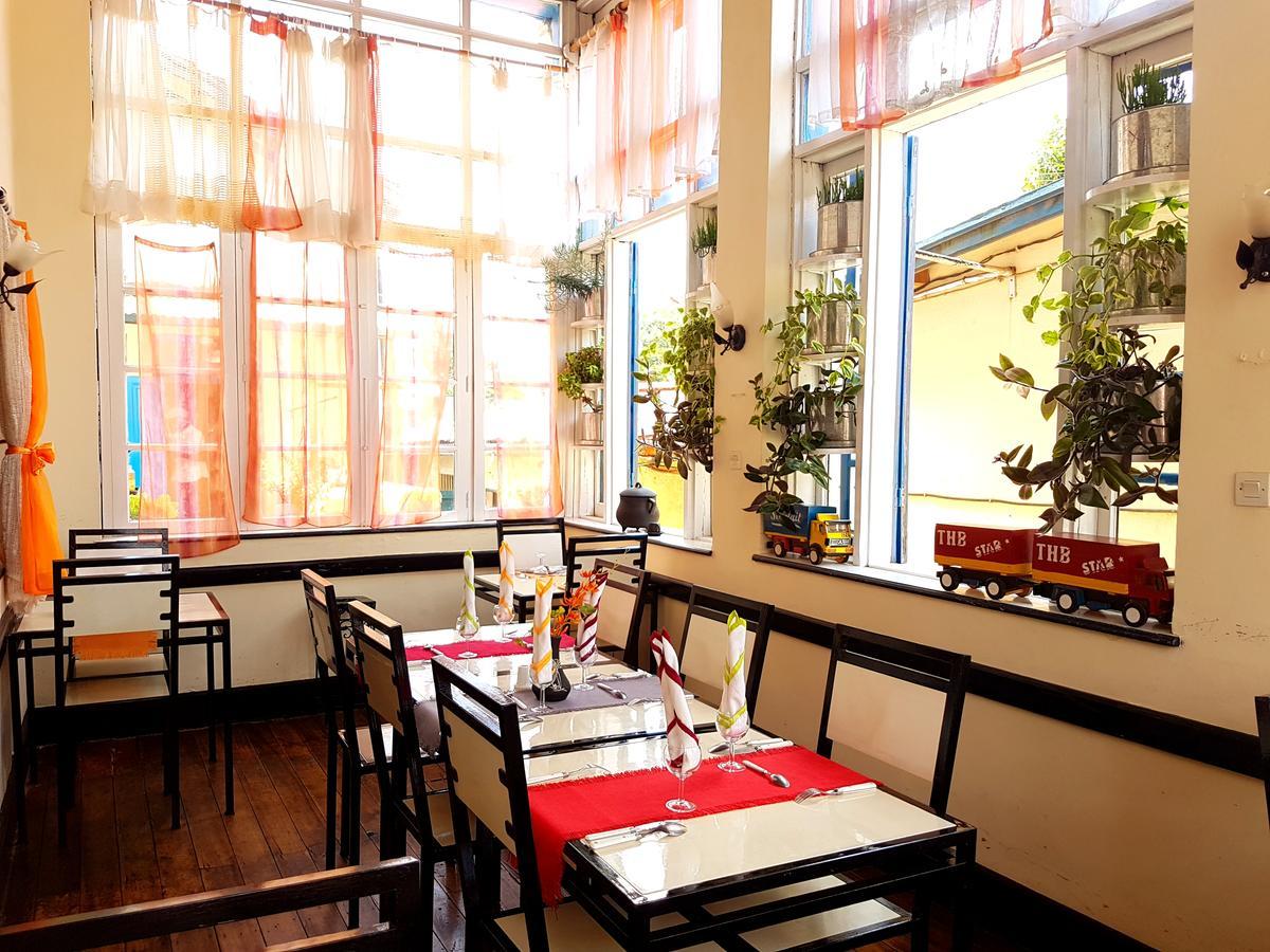 Hotel Le Trianon Antsirabe Ngoại thất bức ảnh